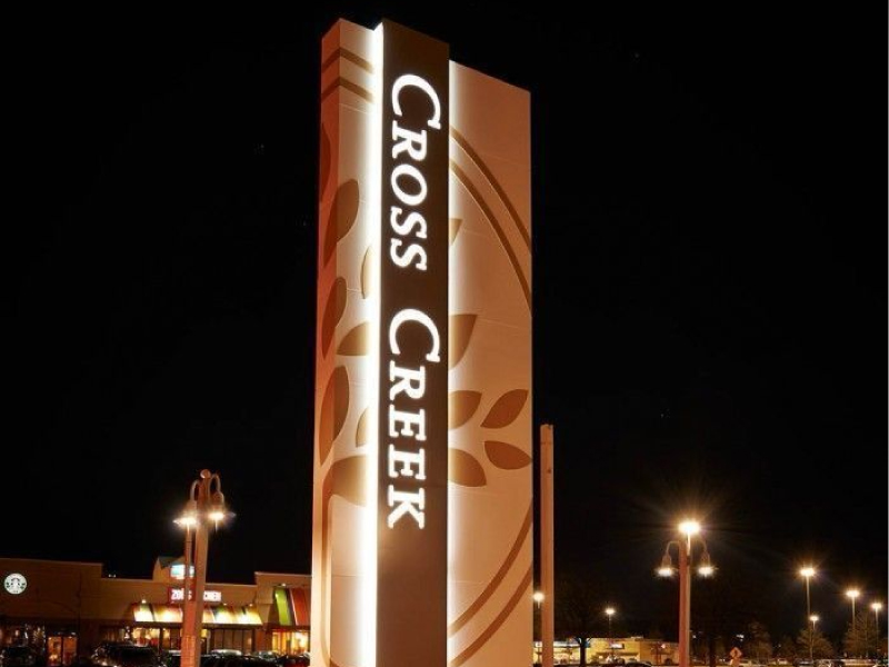 Gợi ý kiểu chữ giúp biển hiệu công ty nổi bật? Gợi ý từ iBright