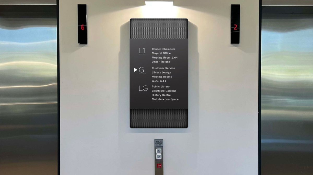 Biển chỉ dẫn khu vực thang máy