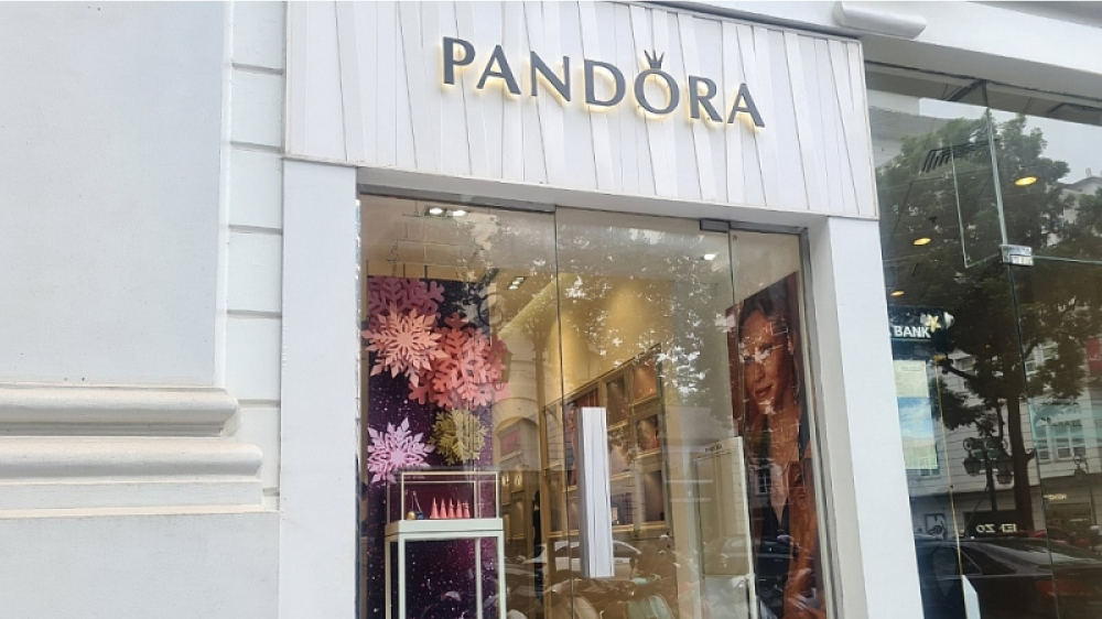 Biển bảng phù hợp với thương hiệu