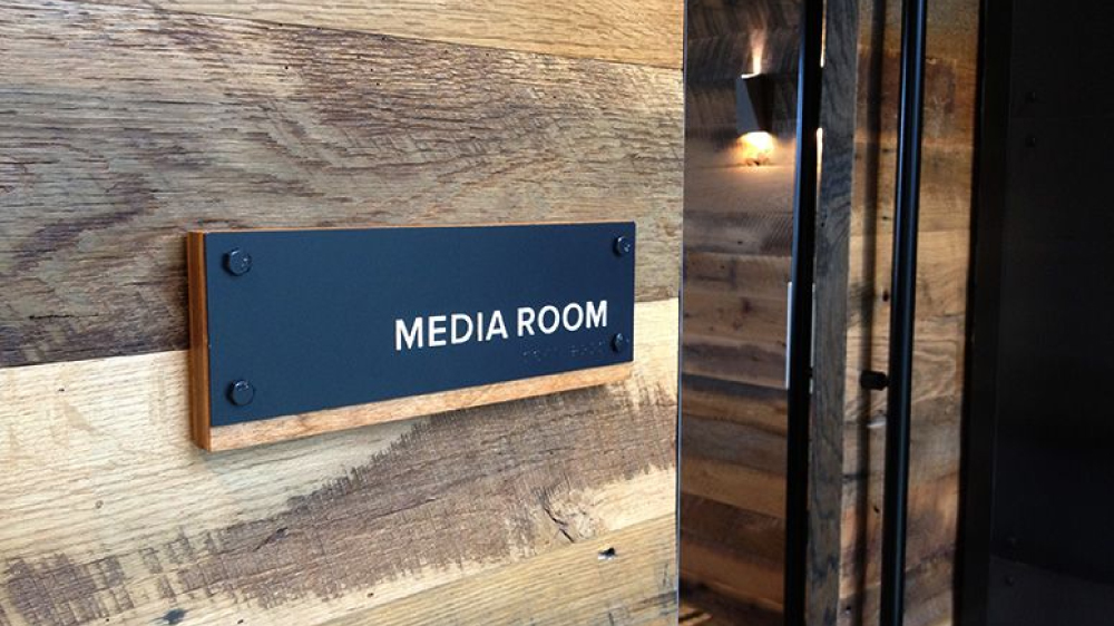 Biển tại các công ty