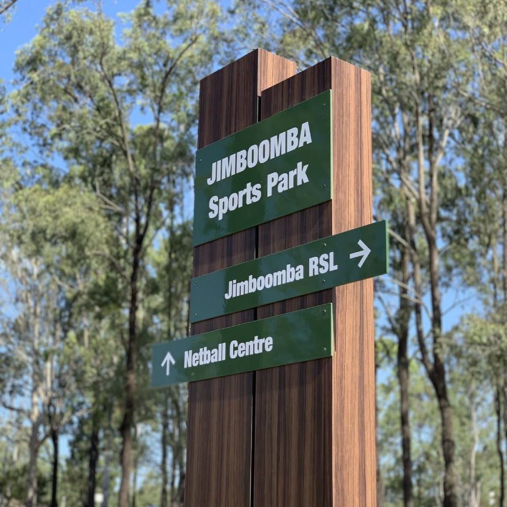 Biển bảng sử dụng vật liệu tự nhiên