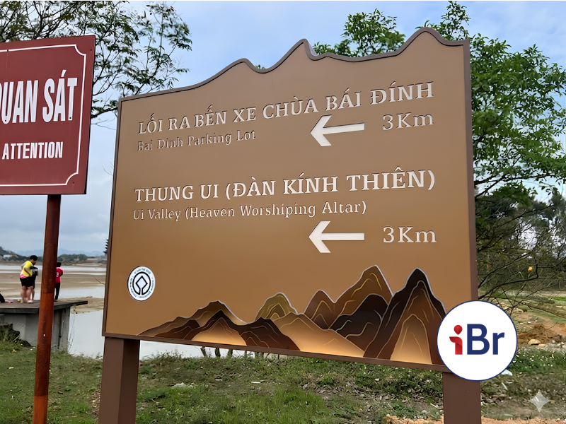 Biển ngoài trời khu du lịch 