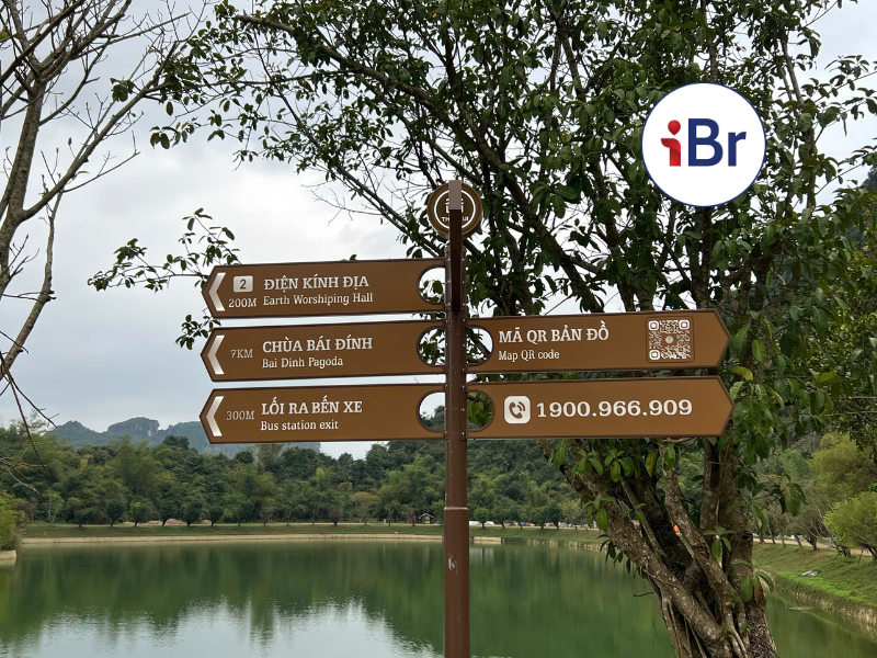 Biển chỉ dẫn khu du lịch