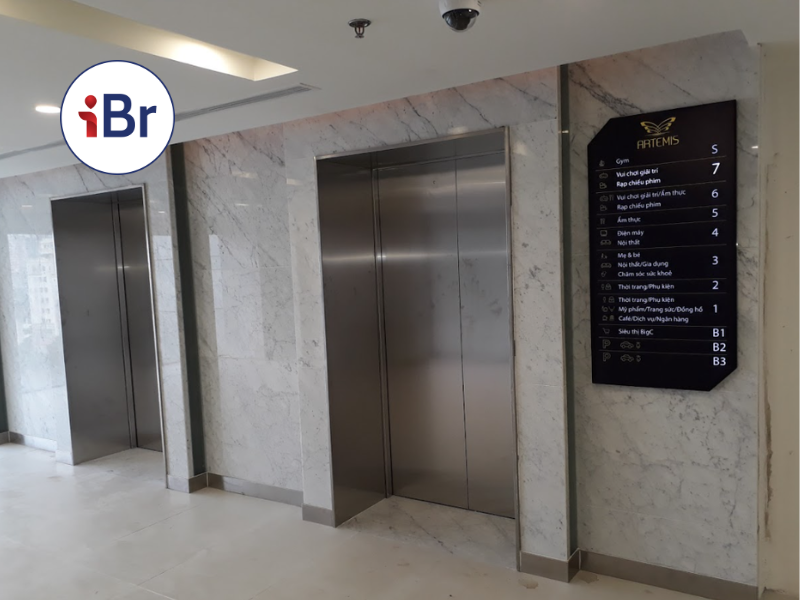 Biển chỉ dẫn khu vực thang máy